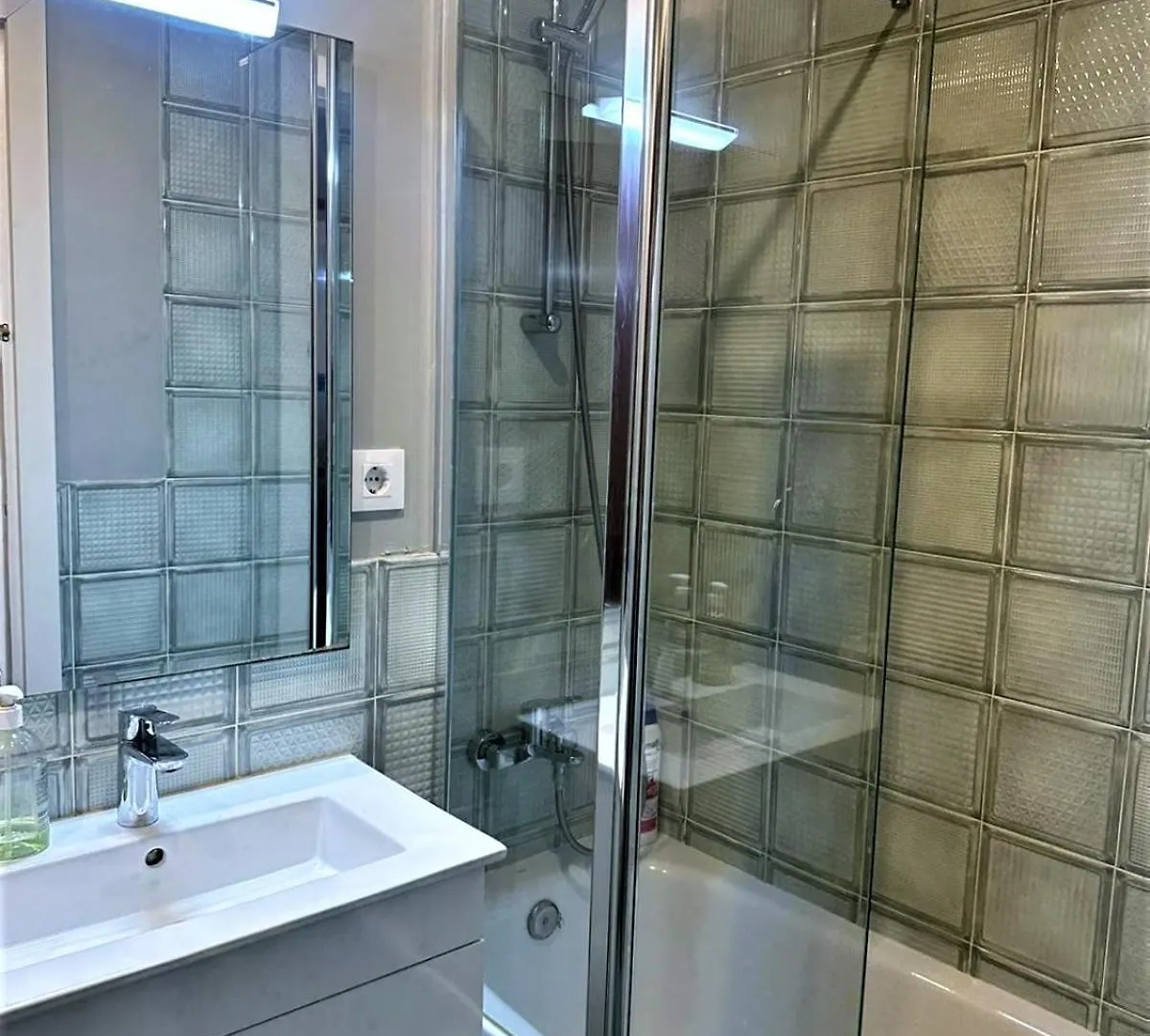 Acogedoras Habitaciones Sepulveda Barcelona